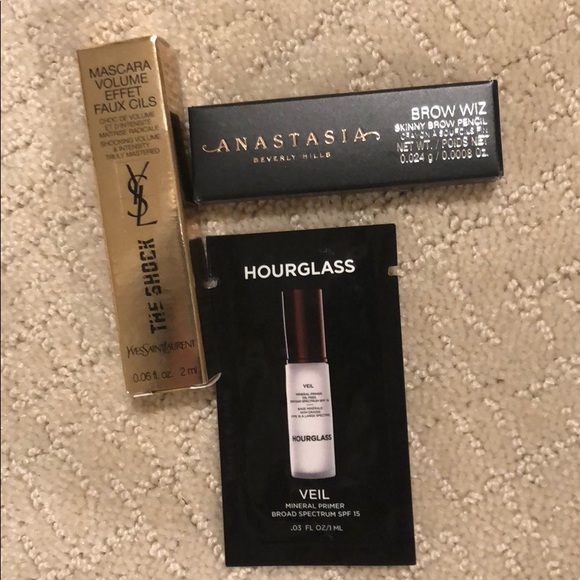 Assorted skin care and make up - Picture 7 of 7